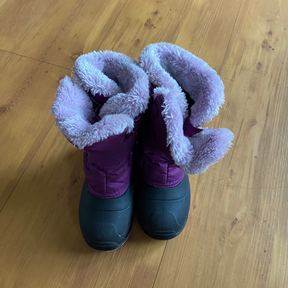 Size 9 Kamik Boots - Picture 2 of 5